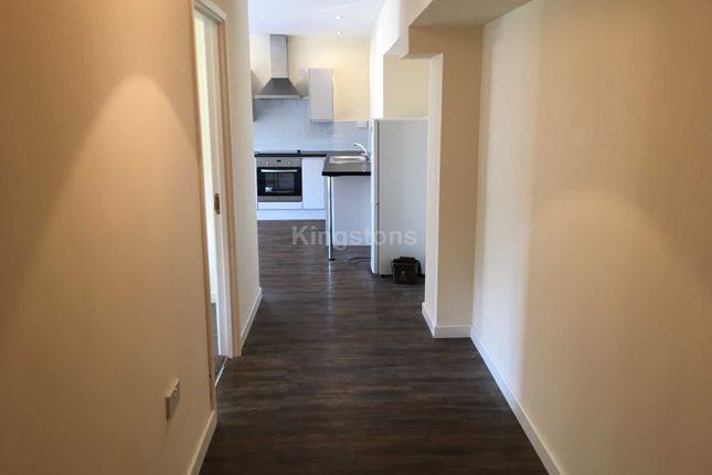 Flat to rent in Miskin Street, Cathays