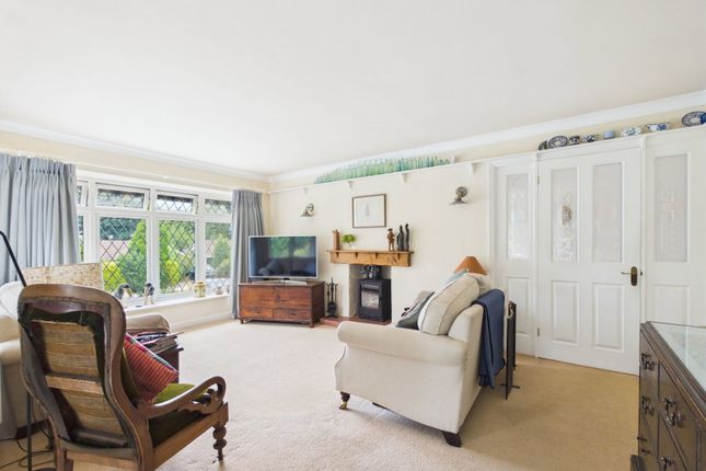 8, Holmcroft Gardens, Worthing photo 4