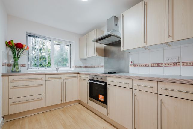 Apartment 29, Ellerslie Court, Manchester photo 5