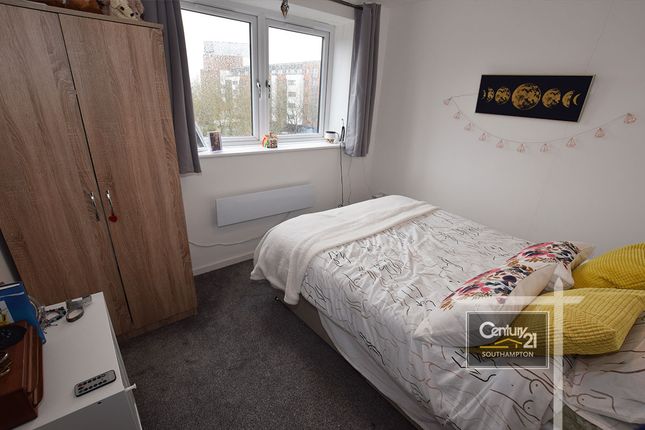 Flat to rent in |Ref: R165175|, Canute Road, Southampton