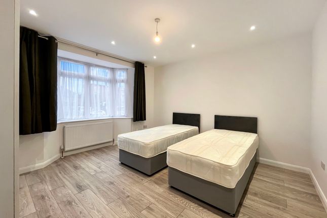 260 EALING ROAD, WEMBLEY photo 4
