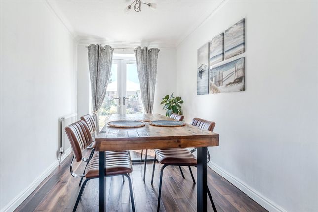 6, Roundhead Fold, Apperley Bridge photo 4