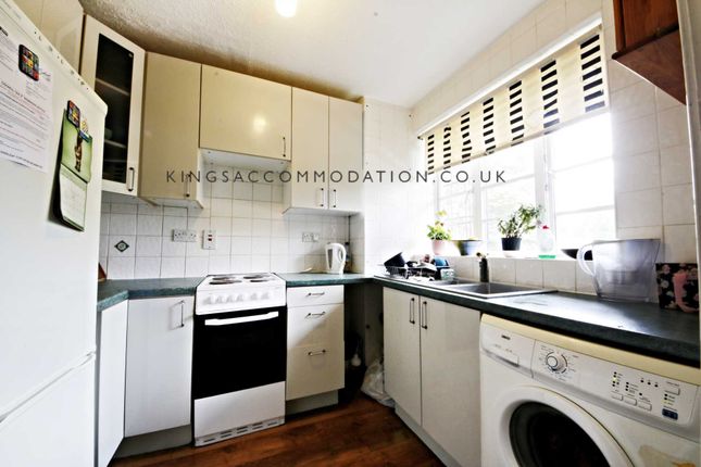 Flat to rent in Camberwell Grove, London