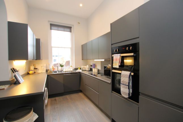 Apt 1