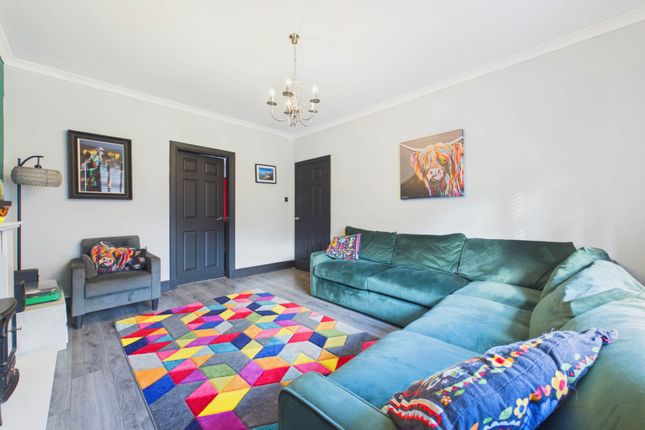 59, Waverley Drive, Wishaw photo 4