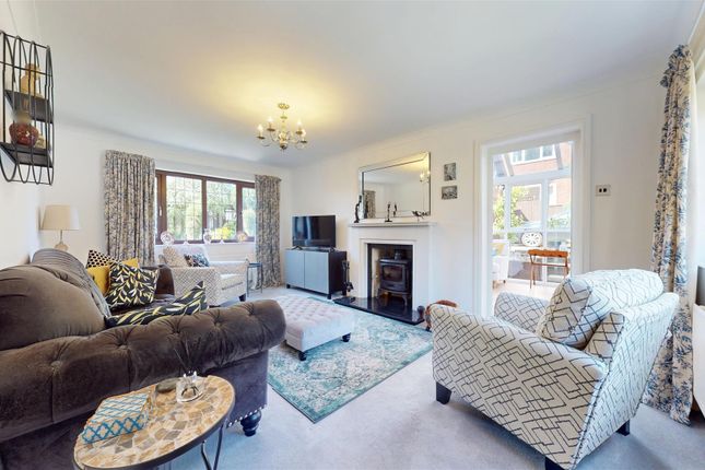3, Laurel Court, Woodlands Road, Haresfinch photo 2