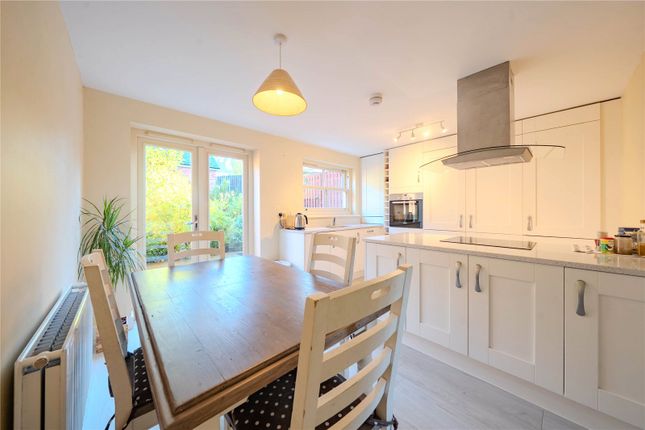 Oak Park Terrace, West Yorkshire photo 3