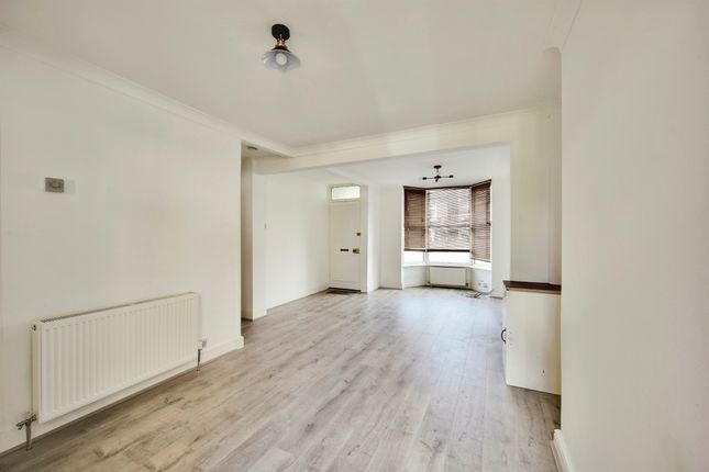 35, MAIDSTONE photo 4
