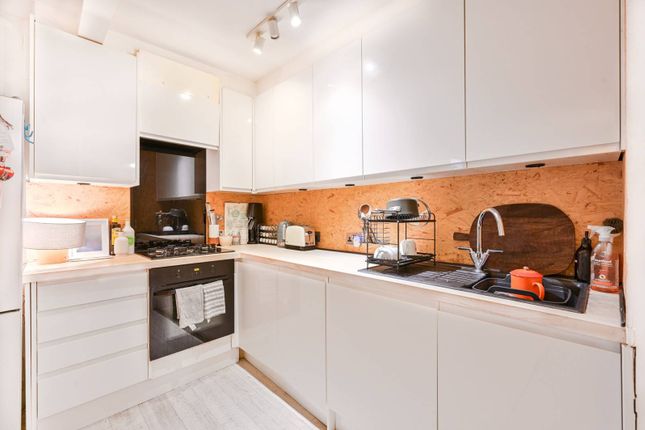 Flat for sale in Peckham High Street, Peckham, London