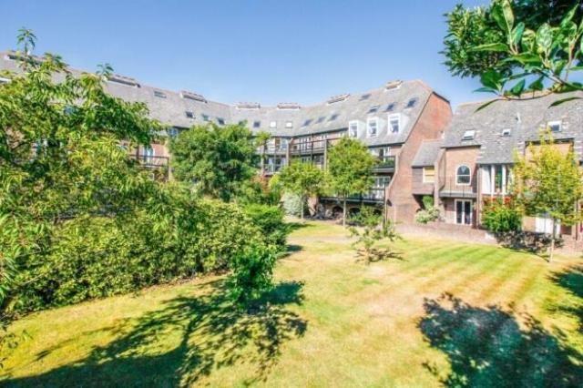 Flat 52 Folly Bridge Court, Shirelake Close, Oxford photo 2