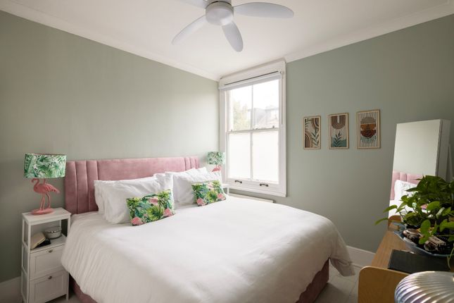 Flat B, 68, Priory Park Road, London photo 4