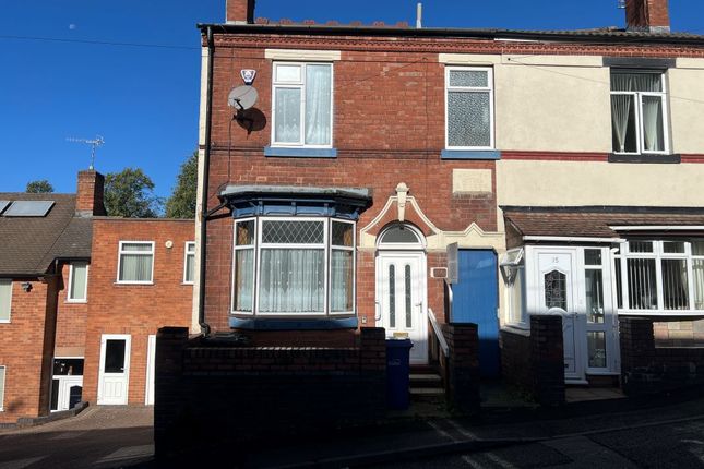 3-bed semi-detached on 14, Bennetts Hill, Dudley, £75,000