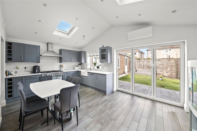 20, Vine Close, West Drayton photo 2