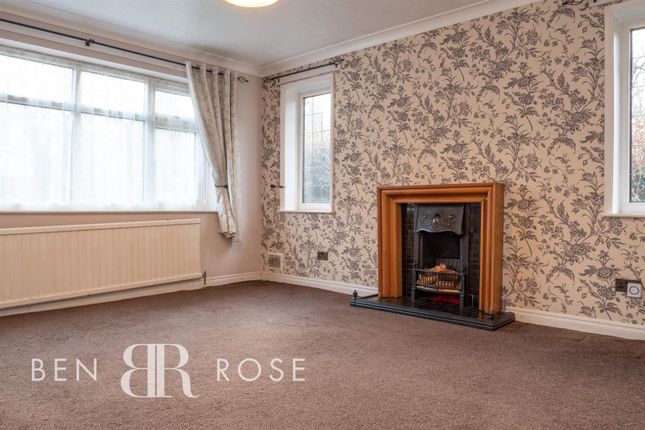 4 Bed Detached Bungalow For Sale In Leyland Lane Leyland Pr25