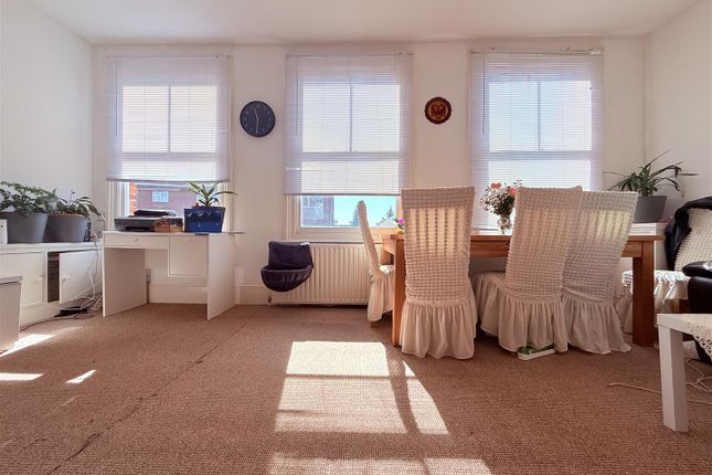31, Woodthorpe Road, Ashford photo 4