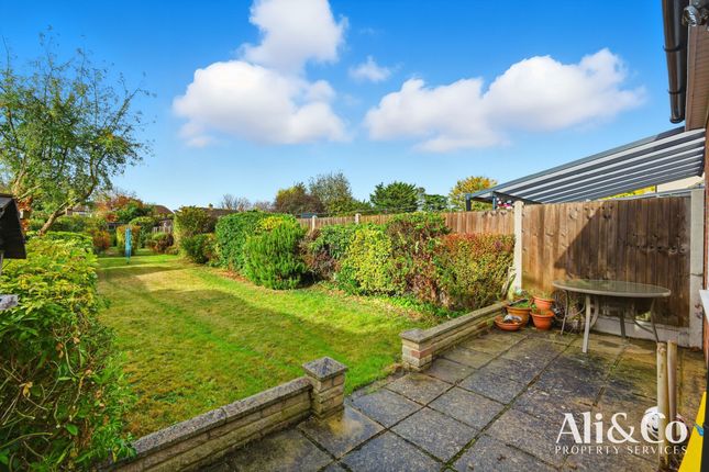 51 Connaught Avenue, Grays photo 2