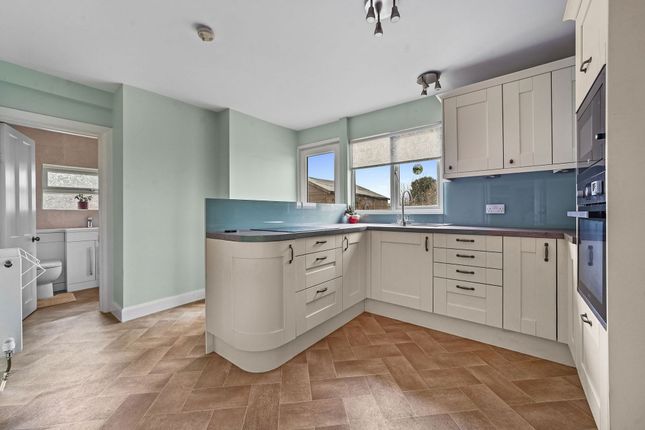 43 Grove Road, Woodbridge photo 2