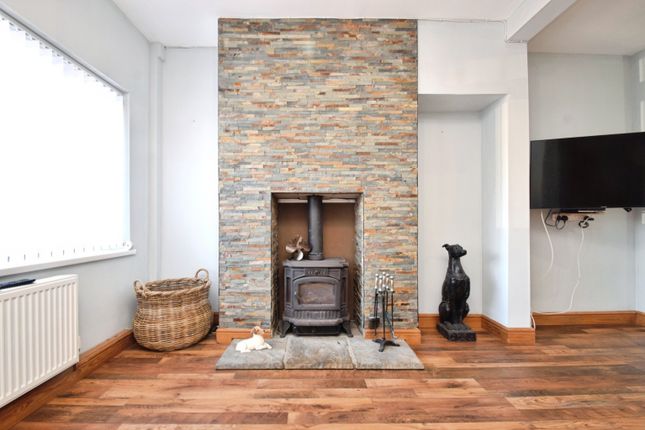 16, Tyrisha Road, Grovesend photo 4