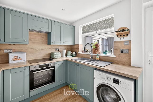 3 Bywood Place, Grimsby photo 3