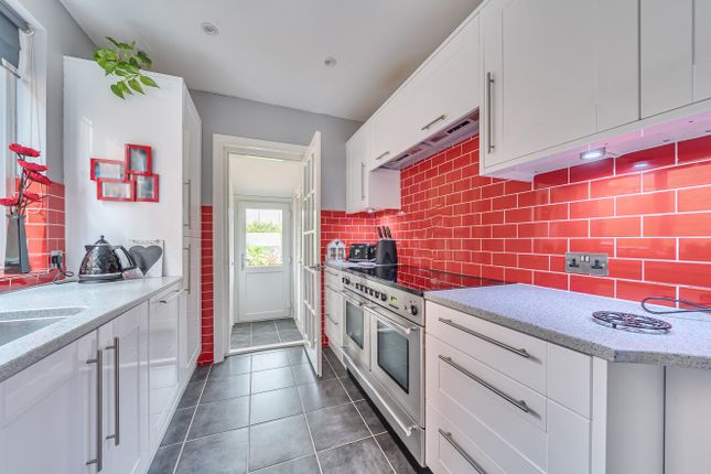22, Pentire Avenue, Southampton photo 4