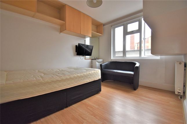 Studio house on Room K, 5, Coleridge Road, London, £895/mo