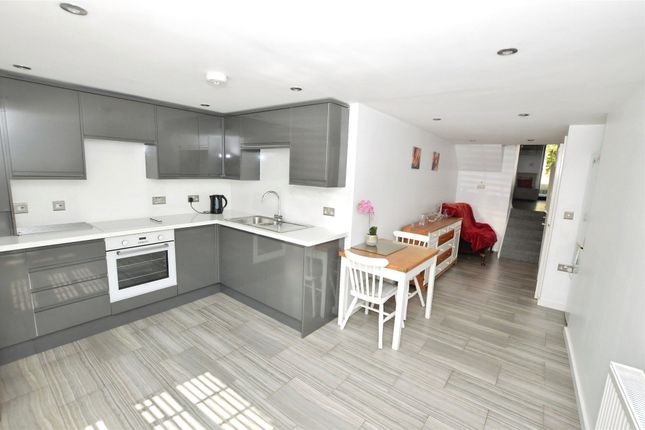 2 Millpond Avenue, Hayle Cornwall, Cornwall photo 4