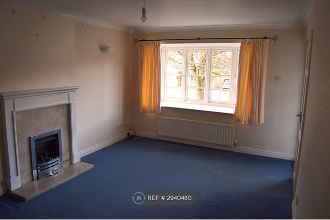 Oakdene Gardens, Leeds photo 3