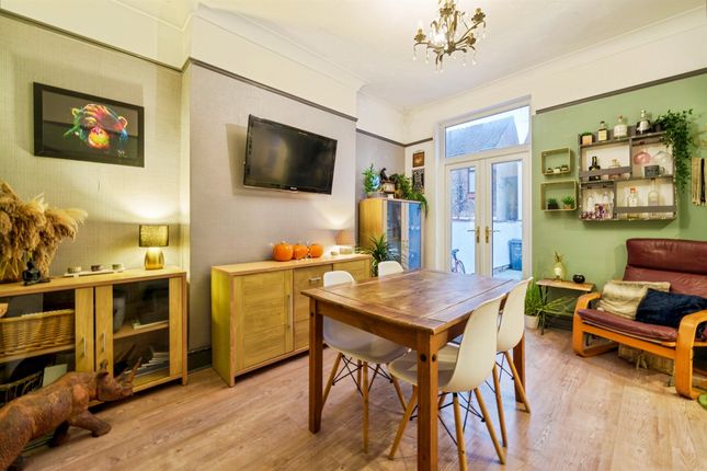 12, Chatsworth Avenue, Wallasey photo 4