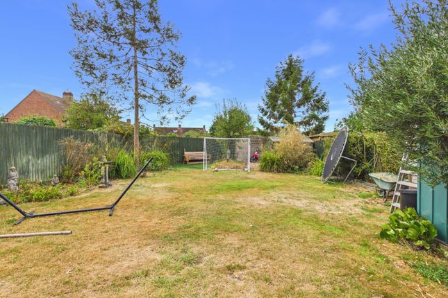 14, Grasscroft, Northampton photo 2