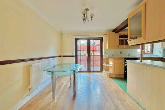 9, Humber Way, Sandhurst photo 5