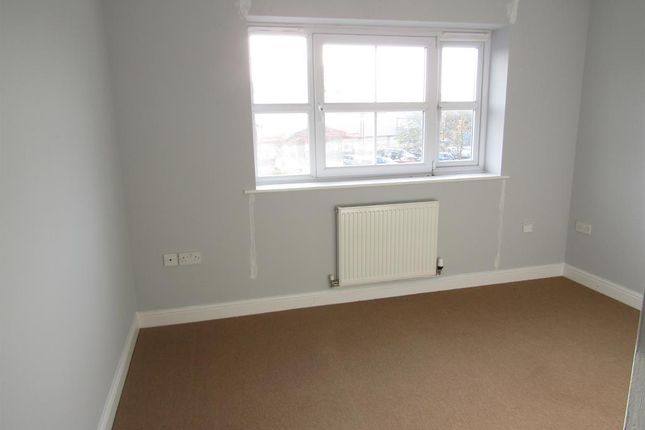 3, Lea Place, Gainsborough photo 5