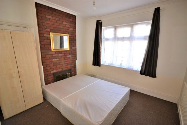 42, Eton Avenue, London photo 2