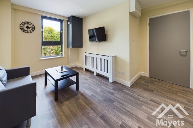 Flat 3 Oakfield House, Blackburn photo 2