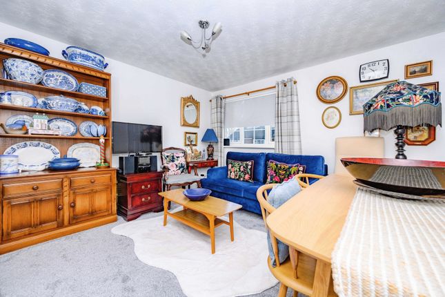 24, Malham Close, Bedfordshire photo 2