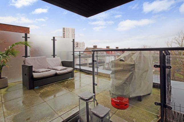 Thumbnail Flat for sale in High Street, Harrow, Middlesex