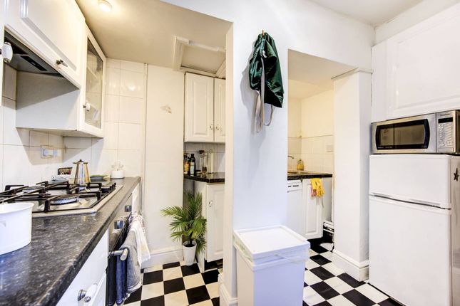 Flat for sale in Challoner Street, Barons Court, London