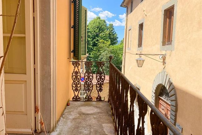 Apartment for sale in Barga, Tuscany, 55051, Italy