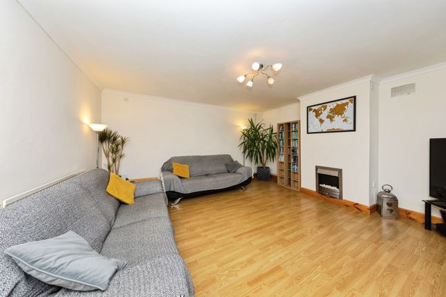 226, Heol Y Meinciau, Llanelli photo 3