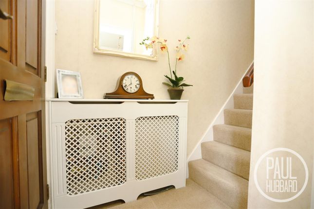 7, Dell Road, Lowestoft photo 4