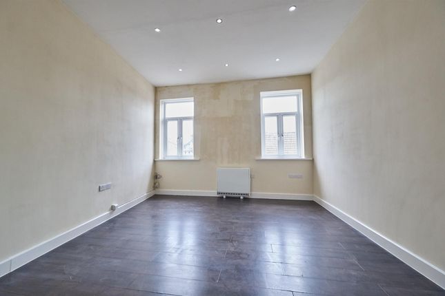 Flat 1, 4A, High Street, Leicester photo 2