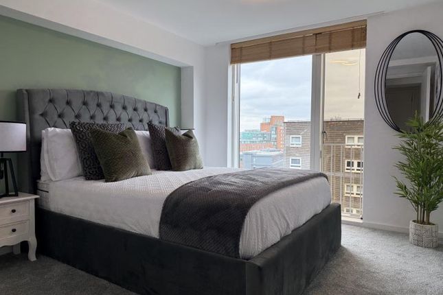 G14 Saxton, The Avenue, Leeds photo 5