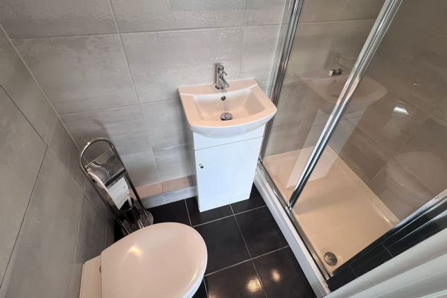 126 Eaton Crescent, Swansea photo 3