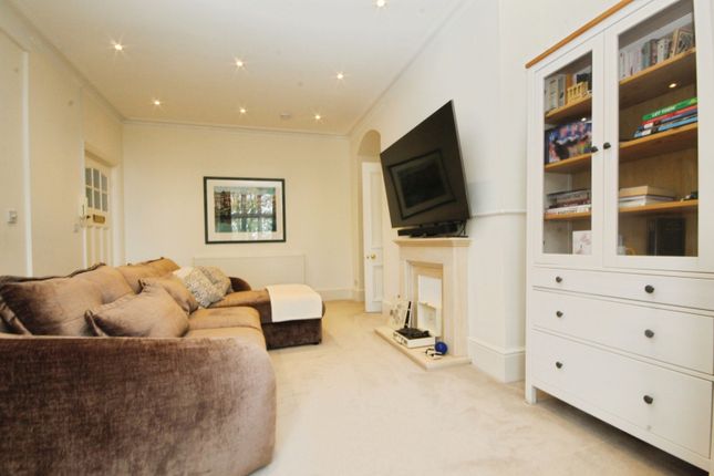 Coopers Hill Lane, Surrey photo 2