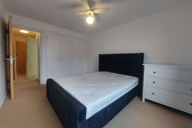 1-bed flat on Flat 2 Nightingale House, Nightingale Way, Swanley, £1,250/mo