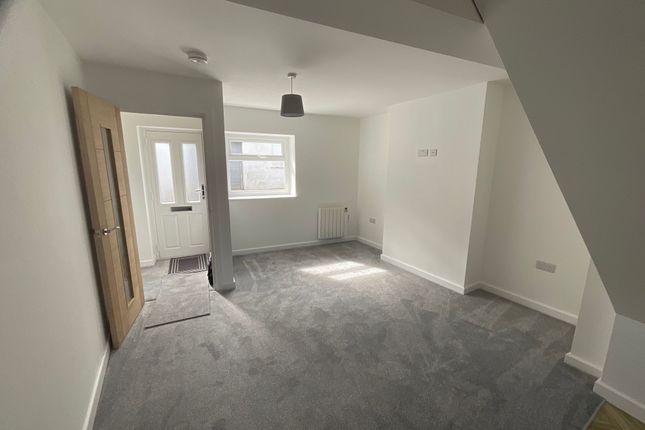 6 Durham Place, Scarborough photo 3