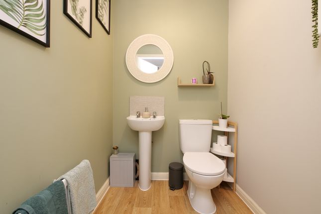 15A Vartenham Close, Sherborne photo 3