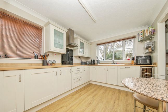 22, Wilding Road, Ipswich photo 4