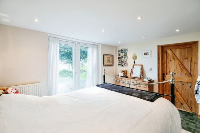 Turleys Cottage,, Battle Road, Heathfield photo 3