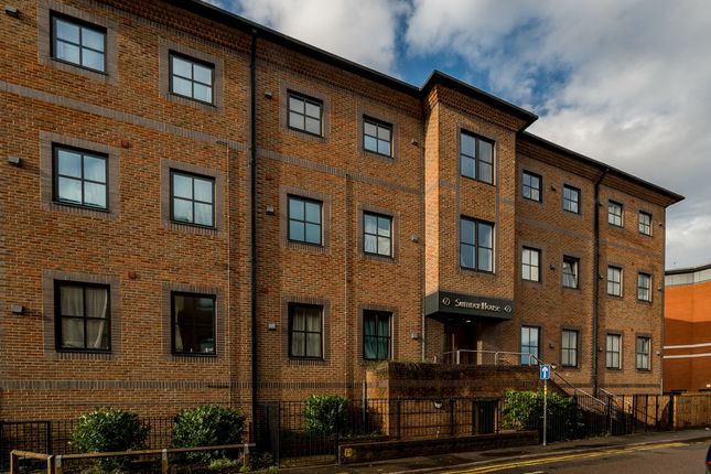 Thumbnail Flat to rent in Mendy Street, High Wycombe