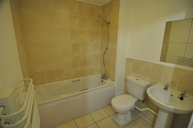 Apt 13, Lunar Development, Bradford photo 5